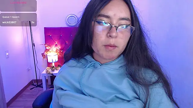Snapshot of SashaGrey__ chatting on 09.19.25 SashaGrey online show from 09.19.25