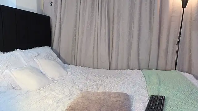 LunaVelvet777 online show from 02.19.26