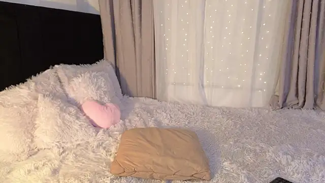 LunaVelvet777 online show from 03.19.26