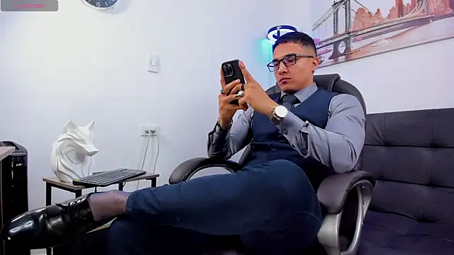 Dash Bukoski online show from 10.14.25