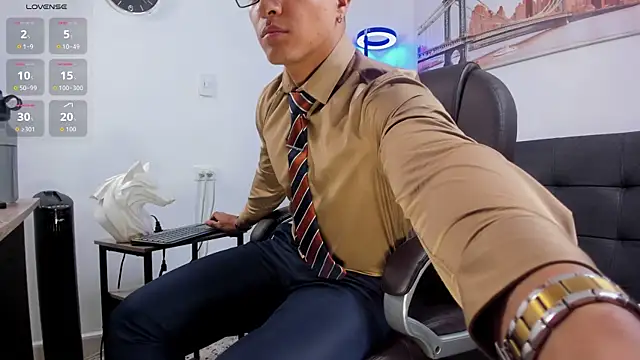 Dash Bukoski online show from 11.04.25