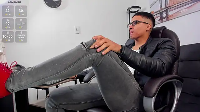 Dash Bukoski online show from 11.07.25