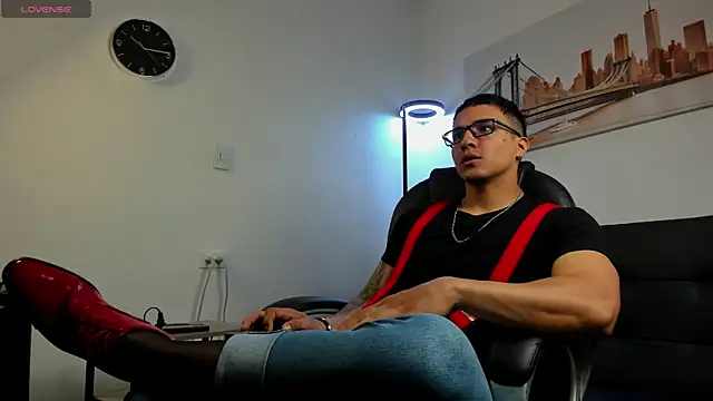 Dash Bukoski online show from 12.20.25