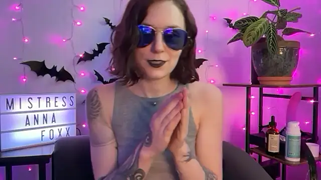 mistressannafoxx online show from 10.28.25