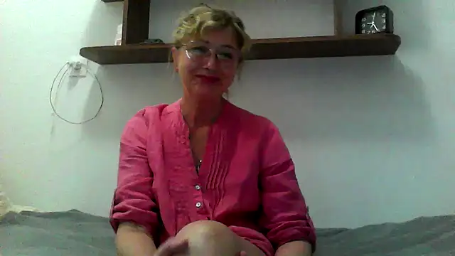 IrynaMolbertx online show from 09.17.25