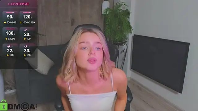 Snapshot of Relax_Time_ chatting on 10.19.25 Relax Time online show from 10.19.25