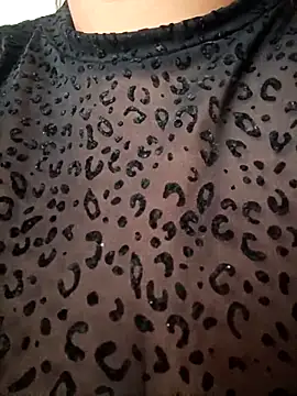 Mia-Glow online show from 04.16.26