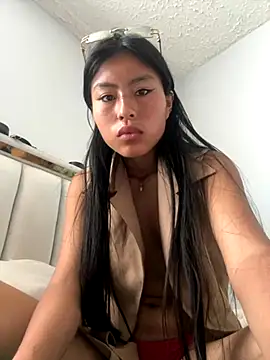 Snapshot of vanesa51 chatting on 09.27.25 vanesa51 online show from 09.27.25