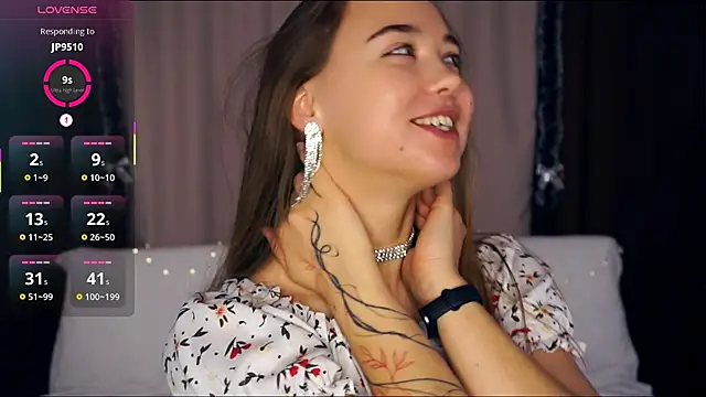 Snapshot of KayleenCurtis chatting on 12.14.25 KayleenCurtis online show from 12.14.25