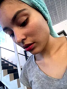 Snapshot of hotwife26 chatting on 10.07.25 hotwife26 online show from 10.07.25