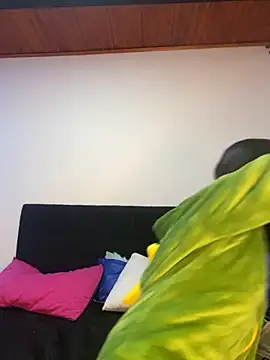 Snapshot of hotwife26 chatting on 10.29.25 hotwife26 online show from 10.29.25