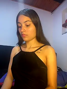 Snapshot of hotwife26 chatting on 11.05.25 hotwife26 online show from 11.05.25