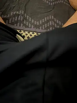 Snapshot of T0To_ chatting on 11.18.25 T0To online show from 11.18.25