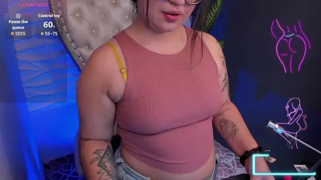 April  foxx online show from 11.24.25