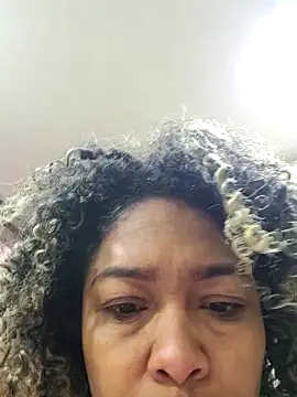 BiiancaEstradaa online show from 10.22.25