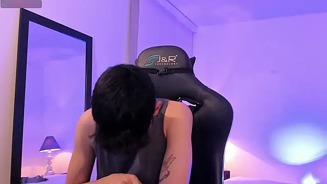 Snapshot of zeus_blaze chatting on 11.03.25 zeus blaze online show from 11.03.25