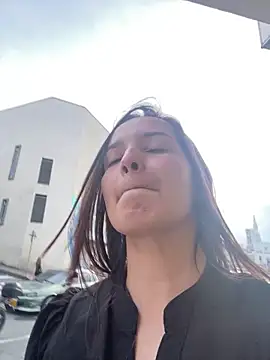 Snapshot of Mia_jhoonson chatting on 11.08.25 Mia jhoonson online show from 11.08.25