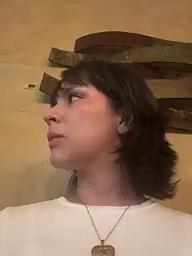 Snapshot of Adry_Bach_ chatting on 09.28.25 Adry Bach online show from 09.28.25