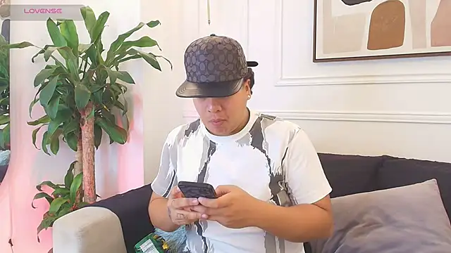 Naim Bennetsex online show from 10.28.25