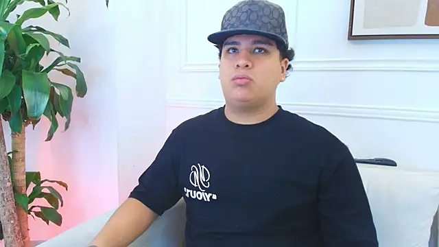 Snapshot of Naim_Bennetsex chatting on 01.31.26 Naim Bennetsex online show from 01.31.26