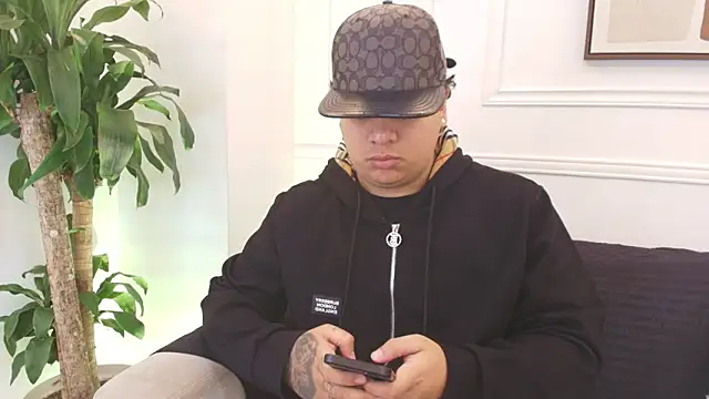 Snapshot of Naim_Bennetsex chatting on 02.02.26 Naim Bennetsex online show from 02.02.26