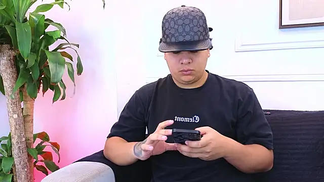 Snapshot of Naim_Bennetsex chatting on 02.04.26 Naim Bennetsex online show from 02.04.26