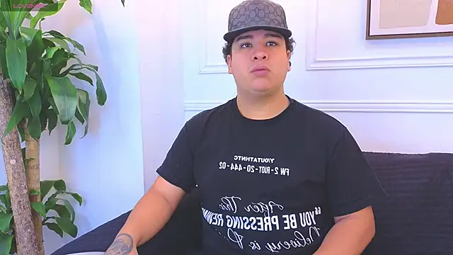 Snapshot of Naim_Bennetsex chatting on 02.17.26 Naim Bennetsex online show from 02.17.26