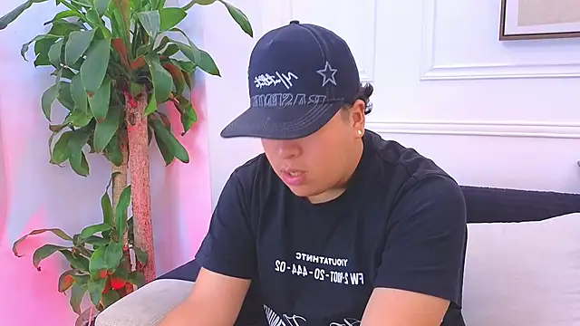 Snapshot of Naim_Bennetsex chatting on 03.04.26 Naim Bennetsex online show from 03.04.26