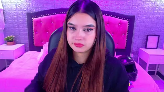 Natalie loffreda online show from 12.23.25