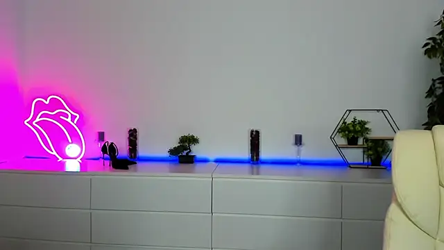 Anna Snows online show from 11.28.25