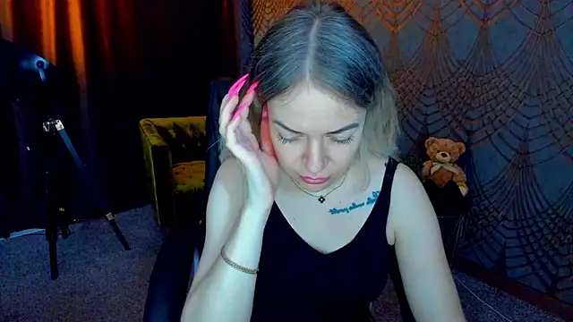 Anna Snows online show from 06.04.26