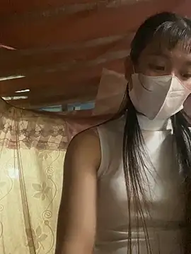 PhanHaa online show from 10.21.25