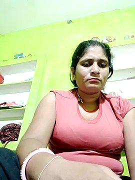 Snapshot of Hot-piuy chatting on 09.18.25 Hot-piuy online show from 09.18.25