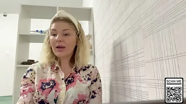 Blondie xoxoxo online show from 11.20.25