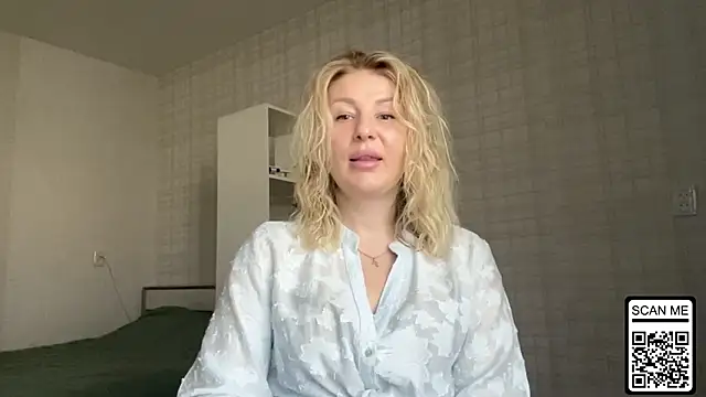 Blondie xoxoxo online show from 03.13.26