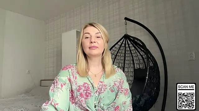 Blondie xoxoxo online show from 03.26.26