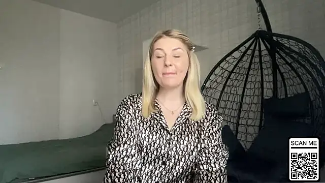 Blondie xoxoxo online show from 04.05.26