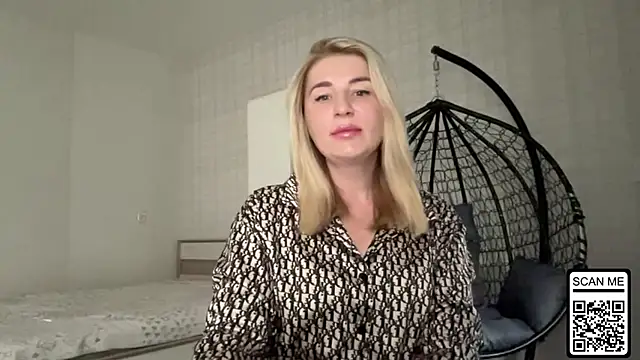 Snapshot of Blondie_xoxoxo chatting on 06.05.26 Blondie xoxoxo online show from 06.05.26