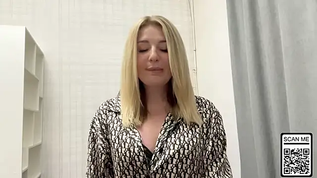 Snapshot of Blondie_xoxoxo chatting on 06.26.26 Blondie xoxoxo online show from 06.26.26