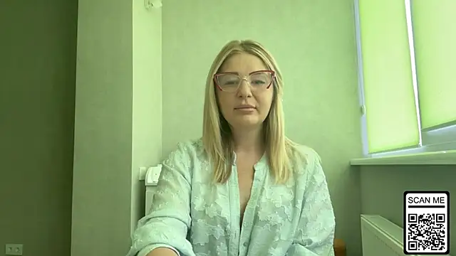 Snapshot of Blondie_xoxoxo chatting on 07.10.26 Blondie xoxoxo online show from 07.10.26