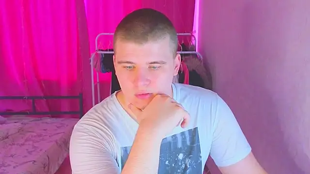 Snapshot of kittenmurr chatting on 02.09.26 kittenmurr online show from 02.09.26