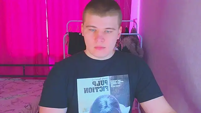 Snapshot of kittenmurr chatting on 02.14.26 kittenmurr online show from 02.14.26