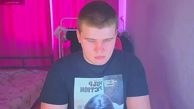 Snapshot of kittenmurr chatting on 02.21.26 kittenmurr online show from 02.21.26