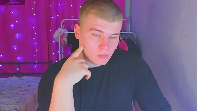 Snapshot of kittenmurr chatting on 02.21.26 kittenmurr online show from 02.21.26