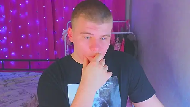 Snapshot of kittenmurr chatting on 02.22.26 kittenmurr online show from 02.22.26