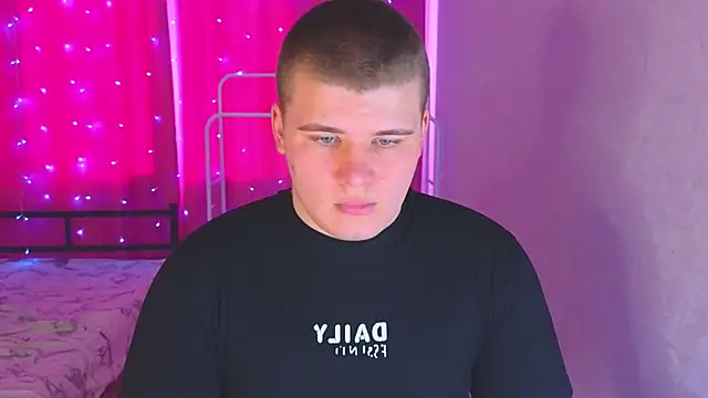 kittenmurr online show from 04.15.26