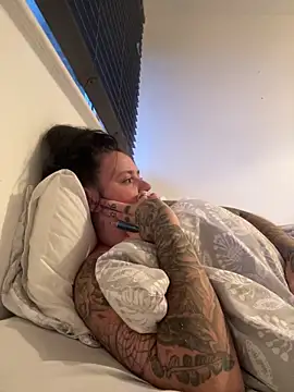 Snapshot of Charsworld chatting on 02.13.26 Charsworld online show from 02.13.26