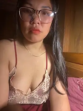 Snapshot of sexybaby_00 chatting on 09.28.25 sexybaby 00 online show from 09.28.25