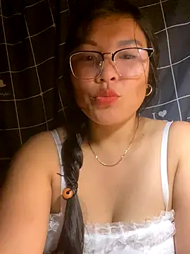 Snapshot of sexybaby_00 chatting on 10.01.25 sexybaby 00 online show from 10.01.25