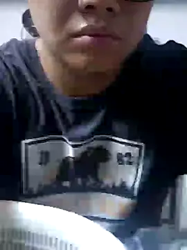 Snapshot of ANonngDan79 chatting on 10.04.25 ANonngDan79 online show from 10.04.25